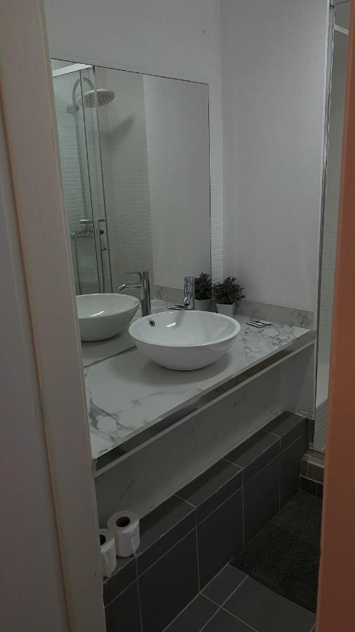 Хостел Brandao House Капаріка Екстер'єр фото